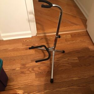 Silver Guitar Stand with Black Padding